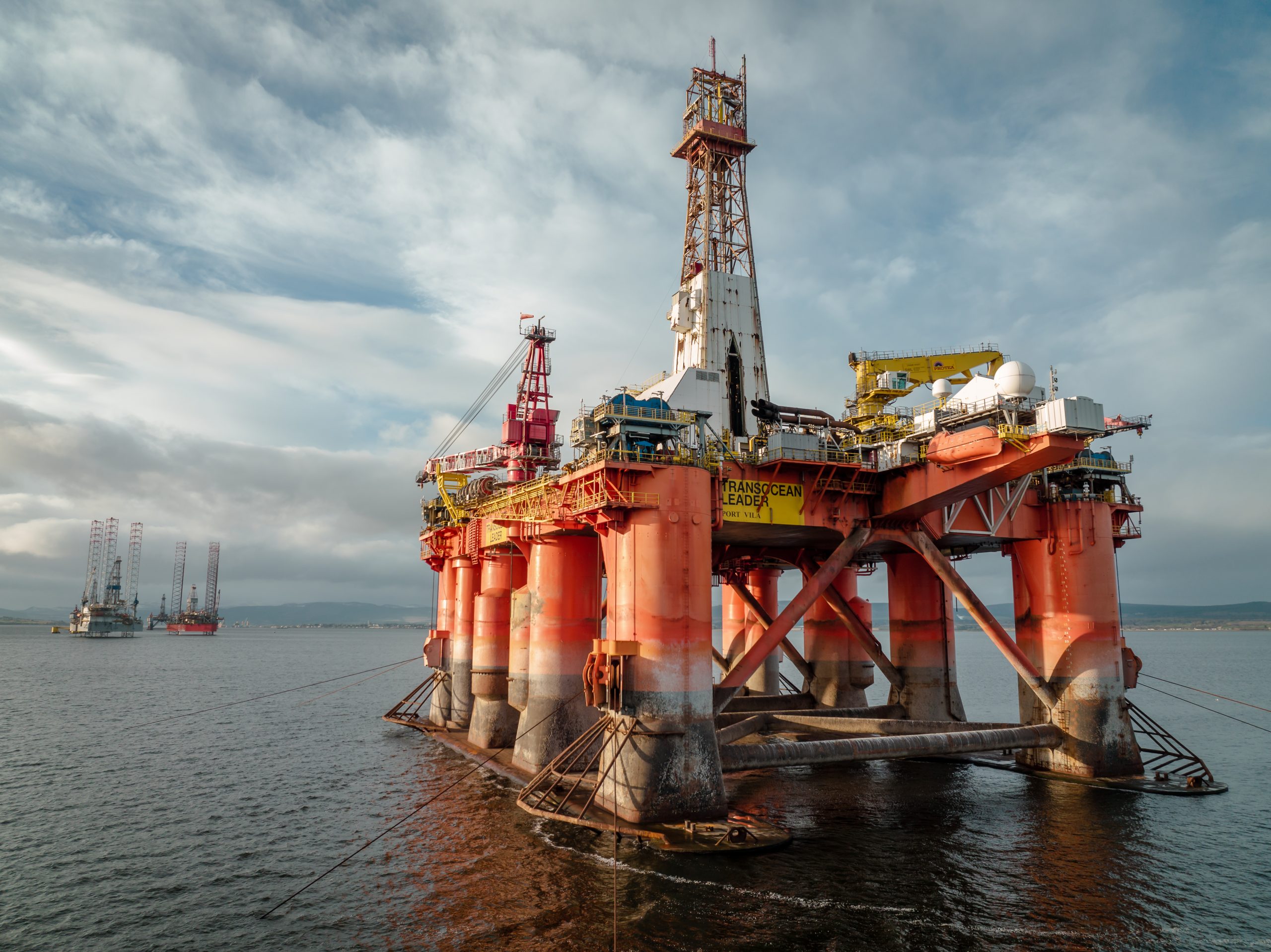 close-up-aerial-view-of-an-oil-and-gas-drilling-ri-2024-12-06-05-06-52-utc