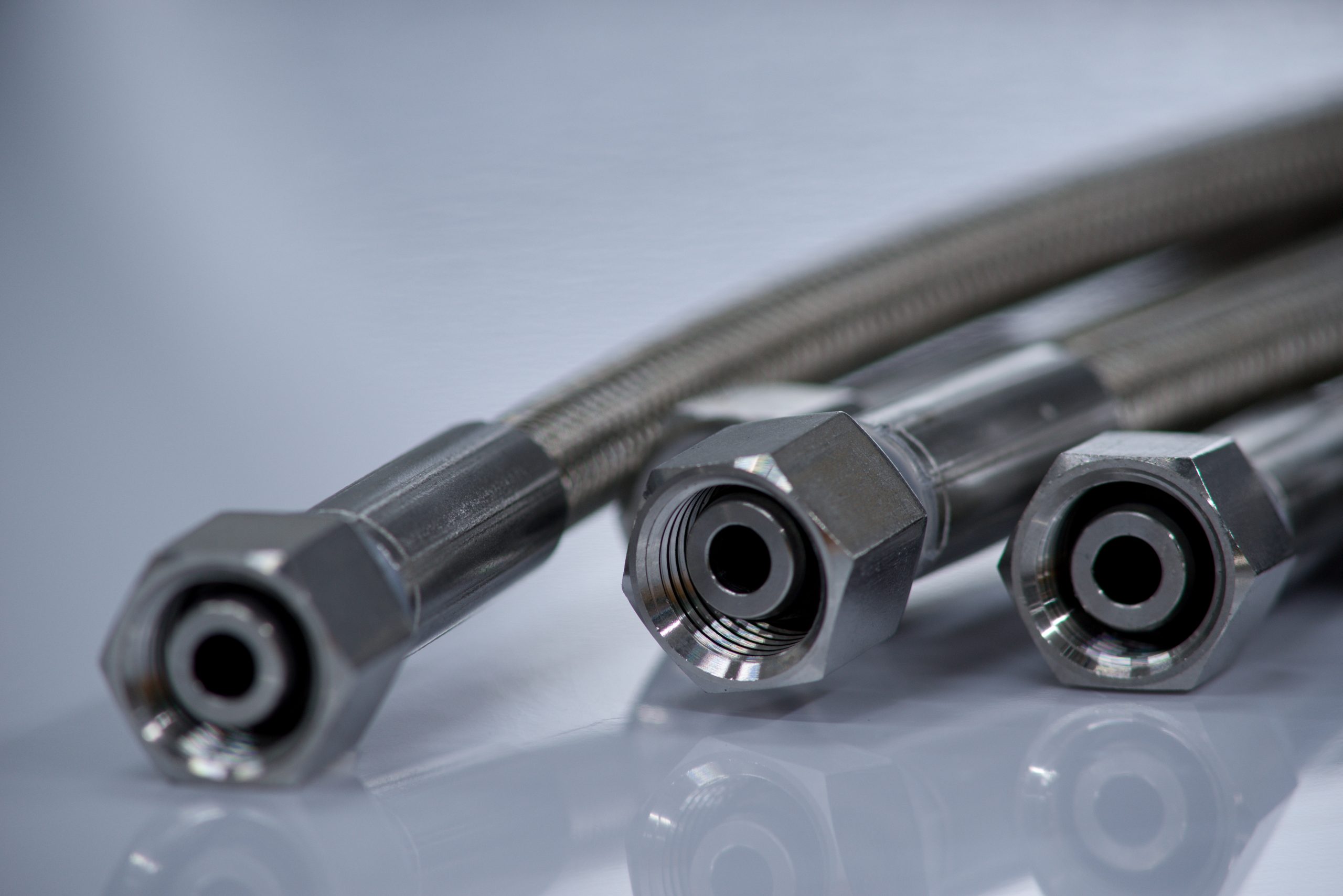 Braided stainless steel flexible hoses and fittings