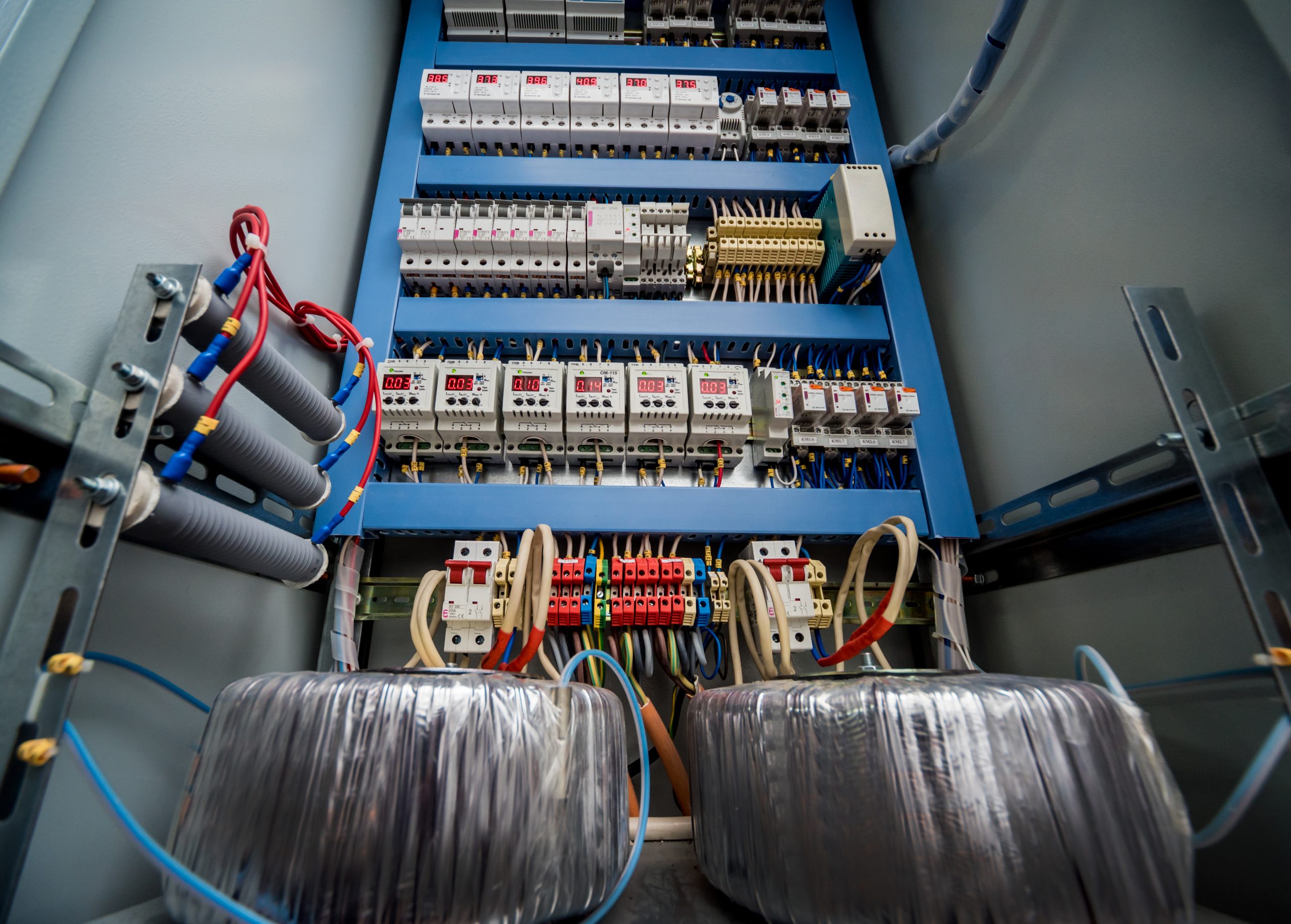 Electrical panel wiring and circuit breaker components