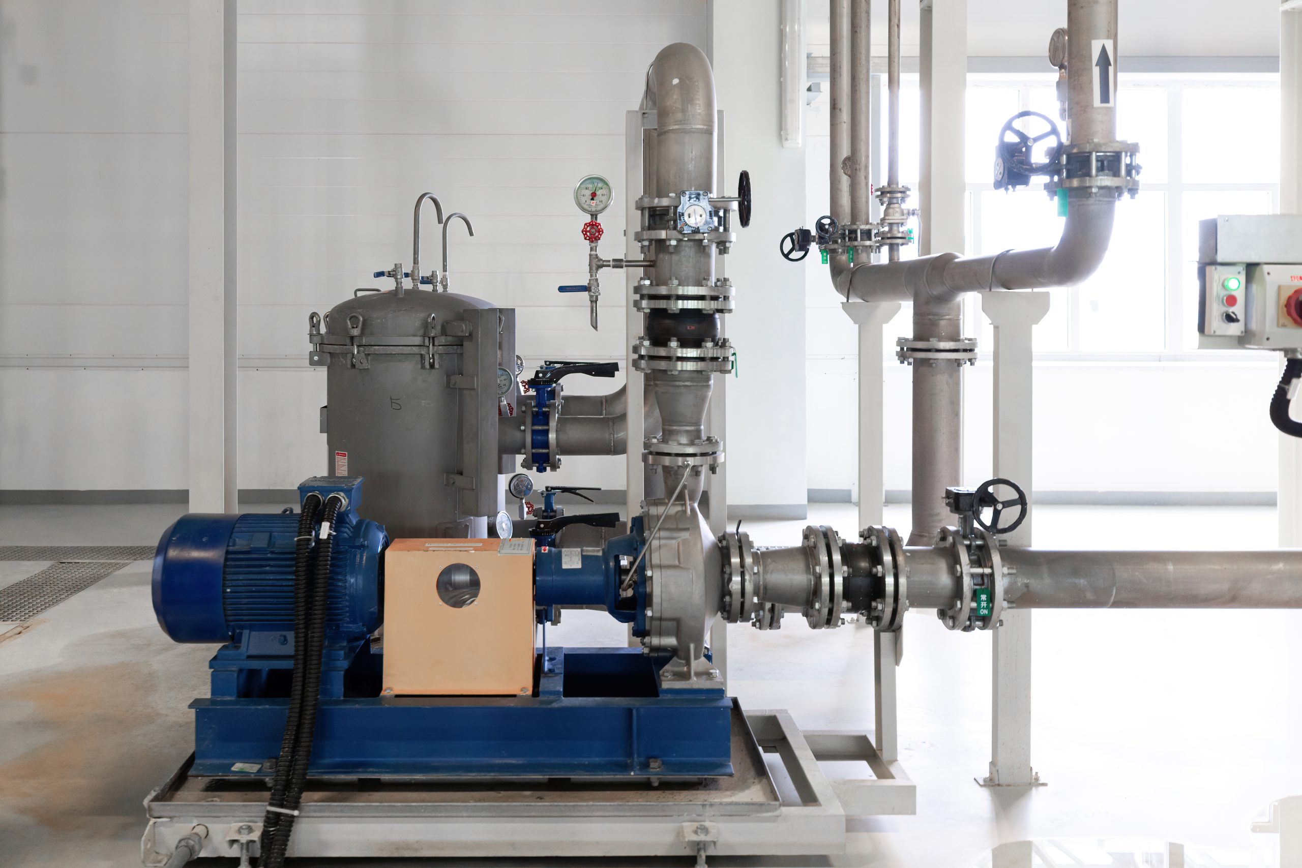 Industrial water purification pump and piping system